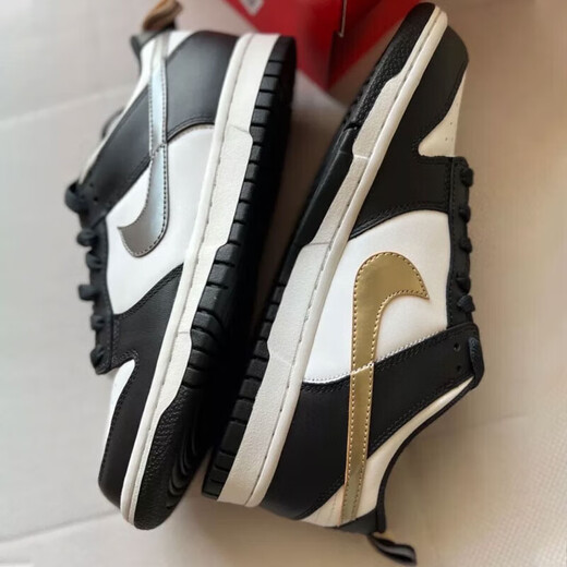 耐克（NIKE）官方板鞋Dunk Low 女鞋百搭低帮ins潮时尚休闲鞋滑板鞋 潮品 DH9764-001/金银logo 39
