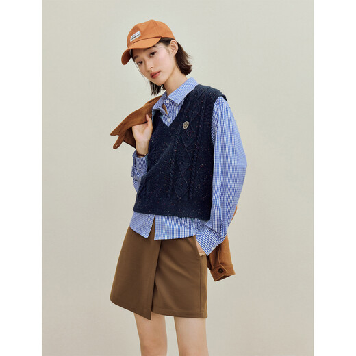 
Inman College Style Cable Color Points Layered Knitted Vest 2025 Autumn Women's New Retro Vest Sweater Dark Blue M