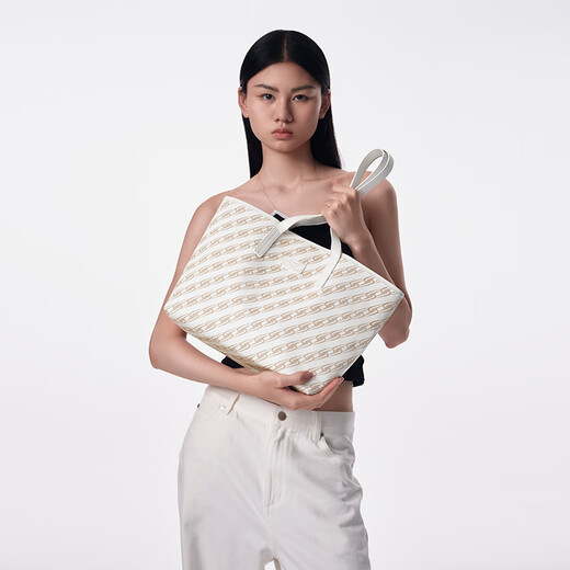 Omto Milk Tea Brown Tote Sac pour les femmes au printemps et en été nouveau sac de grande capacité pour les étudiants de collège en classe Sac de texture de texture de texture de lait de thé au lait moyen [peut être placé sur un ordinateur de 14 pouces]