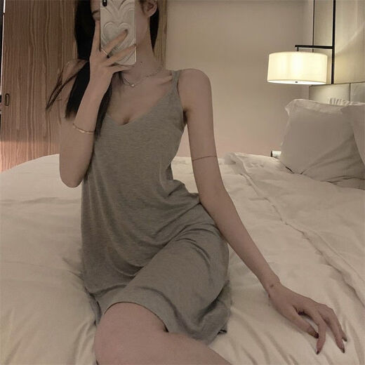 Pajama de mujeres sexys en el verano Nuevo estilo con almohadilla de cofre camiseta de suspensas para mujeres estilo puro deseo de color delgado de color sólido ropa para el hogar 686 falda de suspender gris [con almohadilla de cofre] l [sugerido 95-110jin [Jin equivale a 0.5 kg]]]