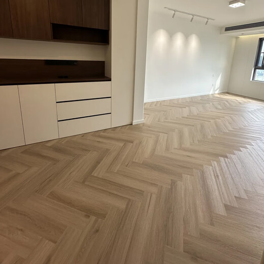 Wen Yijia Spc Stone Playing sin formaldehído agregado con huesos de ortografía de espesas impermeables y resistentes al desgaste y recomendaciones de calefacción de piso. Hot Selling R9903 (4 mm) ortografía en espiga
