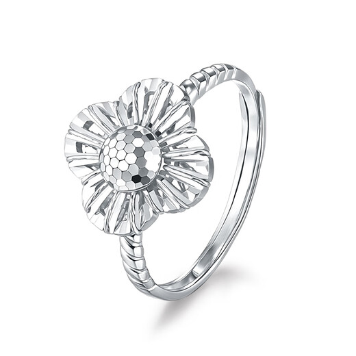 Chinese jewelry PT950 four-leaf clover platinum ring for women platinum all-match live ring jewelry for girlfriend and wife on Valentine's Day. Four-leaf clover ring gold weight about 3.6g