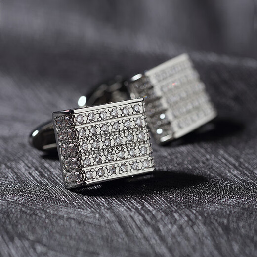 Nosskiss Light Luxus Square Seuchter Kristall Manschettenknopf Französisches Hemd Manschettenknopf Herren Ärmel Nagelmanschetten Geschenkbox Vatertag Geschenk Silber Silber