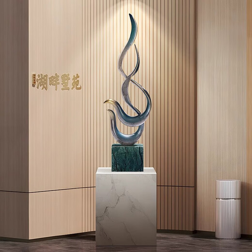 DEZZYS German brand is booming, light luxury art ornaments, entrance hall, office living room, fortune decoration, opening etiquette, high rise. Height is about 52cm.