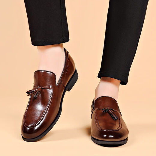 Cartelo Crocodile (Cartelo) Mat Suit Chaussures en cuir masculin Plat de moule à plat Men Flatung Formal Youth Pointed Toed Chaussures de mariage décontractées Spring and Automne Beans 9923 Matte noir 38