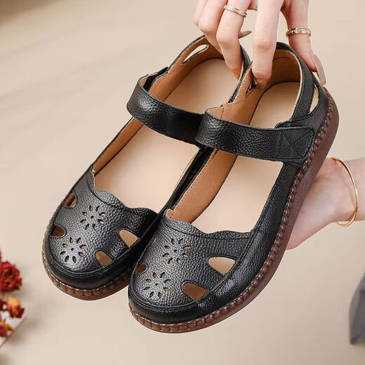 Kids Red Dragonfly Leather Sandales pour les femmes en été Nouvelle semelle plate Sole des chaussures de mère d'âge moyen et âgées