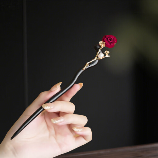 Zuo Ou plus long red hairpin for women rose pearls and black sandalwood new Chinese style elegant hairpin hairpin hairpin headdress red rose hairpin