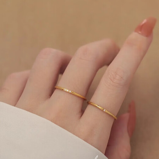 Non-fading ring for women, light luxury and high-end sense, 18K niche design, 2025 new popular plain ring, extremely thin ring - size 7 (suitable for 95-115 Jin Jin equals 0.5 kg)
