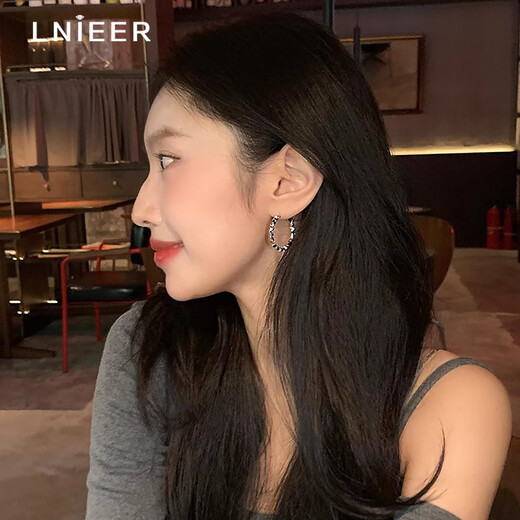 Lnieer Broken Silver Hoop Earrings 2025 New Hot Style High-Quality Earrings Earrings Niche Design Earrings Studs Earrings for Women 925 Silver Needles 3cm Silver Broken Silver Earrings