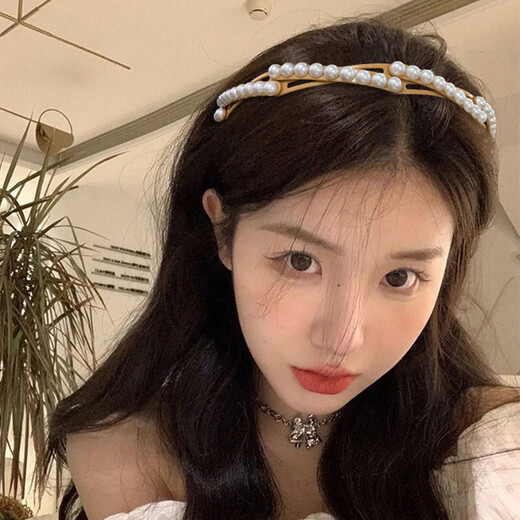 New type of pearl folding headband for women to wash their face and press their hair. Internet celebrity high skull broken hair artifact portable hair accessory. Pearl folding headband black 1 piece