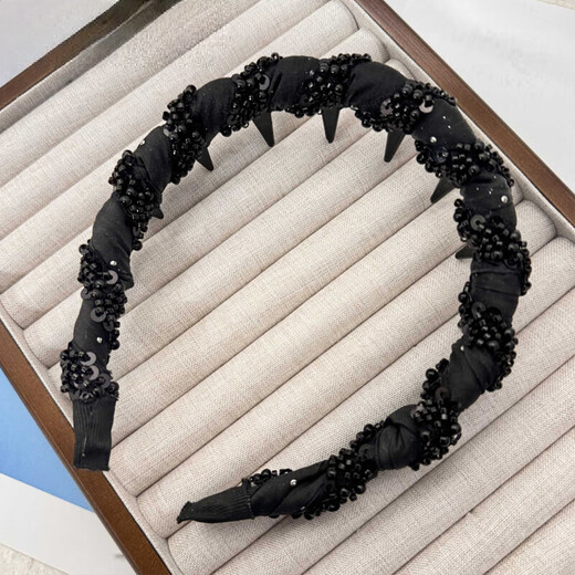 Hairband with high crown for women, toothed headband, fashionable and stylish hairpin 2025 new headwear, black satin beads, certified high crown