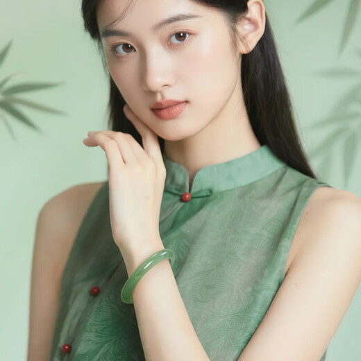China Gold Natural Jade Bracelet Women's Light Green Chalcedony Bracelet Girls Birthday Gift Girlfriend Mom Wife Wedding Anniversary Only This Green Bracelet 54-55 Suitable for 80-90 Jin Jin is equal to 0.5 kg