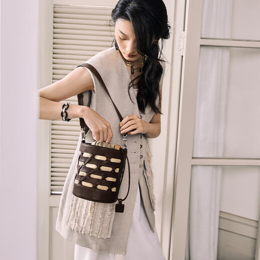 Qiuzhen Végétal Tanné Cow Hide Back Backet Back Back Fomen's Crossbody Single Single Cuir Gétille Bagure de banlieue de grande capacité 2025 Nouveau café d'été Color_presale 15 jours