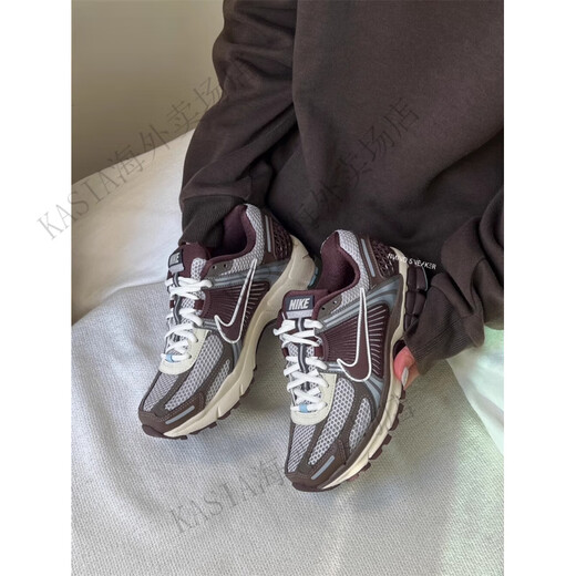耐克（NIKE）运动鞋女ZOOM VOMERO 5太妃糖 FD9920-022 FD9920-022 39
