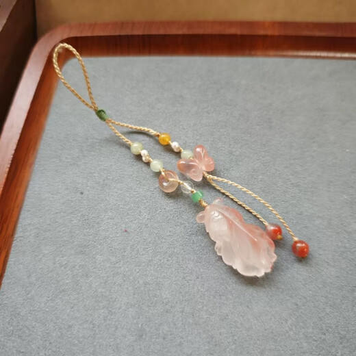 Piaohe CQ68 original hand-made Nanhong koi fish mobile phone bag hanging press collar necklace small pendant. If you like, please contact customer service to order.