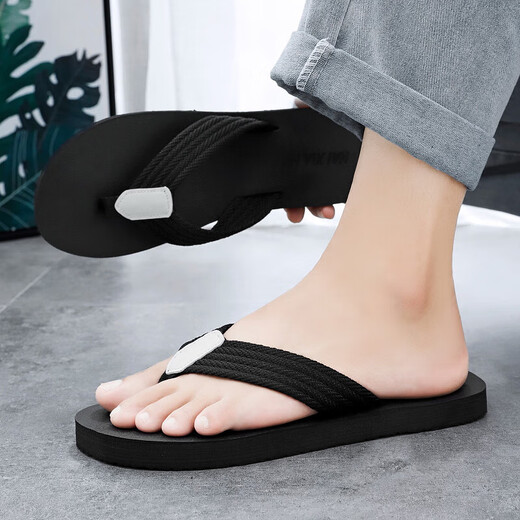 Tongs Sandales de plage extérieure d'été masculines 2025 Nouvelle marque de mode Anti-glipt haut de gamme Pantoufles de pipage haut de gamme Men's Gray 42