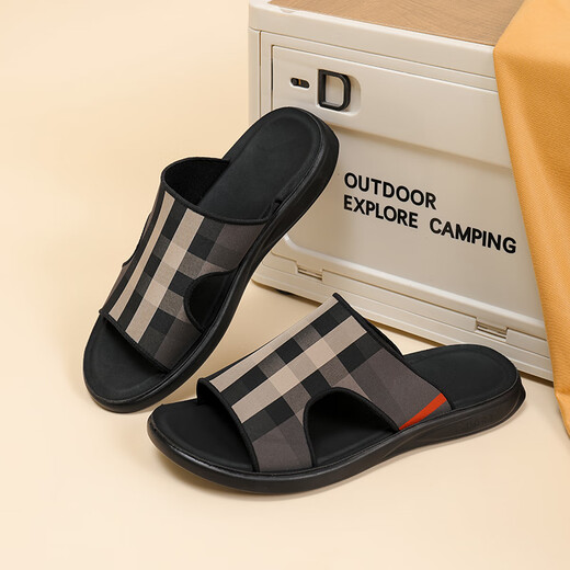 Walker Shop Slippers para hombres 2025 Summer Nuevo estilo al aire libre zapatillas de moda de la playa Sandalias suaves sin deslizamiento para hombres Black 40 (tamaño de zapato de cuero)