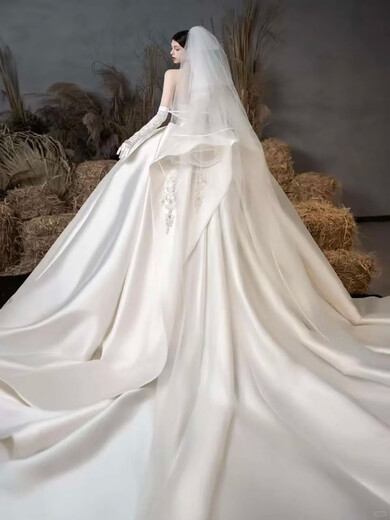 Qinchis neuer Produktröhre Top Satin Haupthochzeitskleid 25 neuer Stil entkommener Prinzessin French Prewnd Woman High-End Long Tail Out, Vollfeld Hochzeitskleid + Drei S für 90 Jin [Jin gleich 0,5 kg], gleich groß
