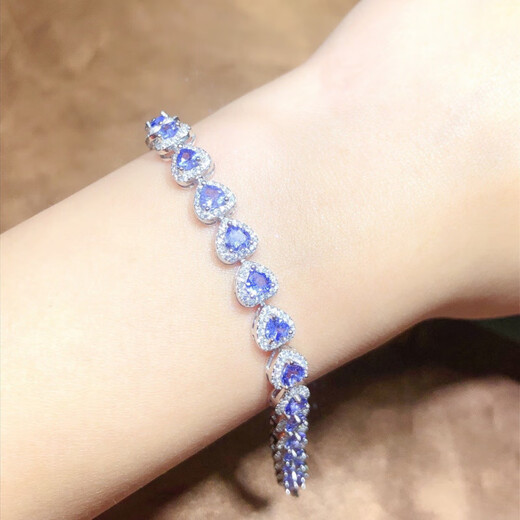 Yixiang natural tanzanite bracelet with alluring purple pure body and sparkling fire. 925 silver precision inlay 4*4mm supports detection. Natural tanzanite bracelet with alluring purple all pure body and sparkling color.