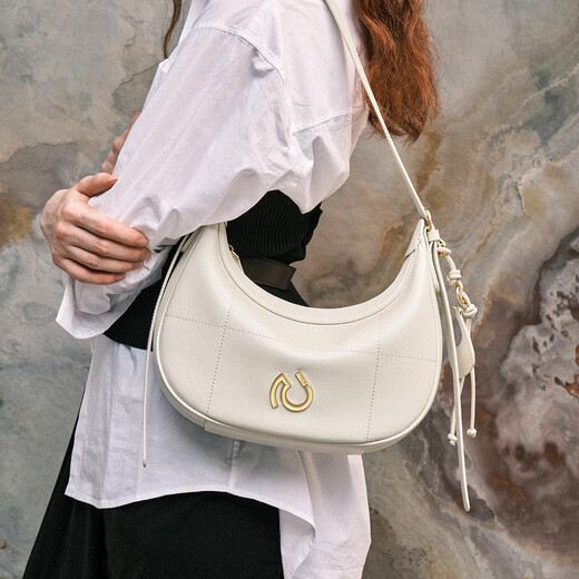Bag Cnoles Bag Women's Bag 2025 Bag Crescent Bag Luxury High -Ald Backarm Bag Crossbody Bag Heart Birthday Bull For Girlfram Cream White - Nuevo regalo práctico para niñas