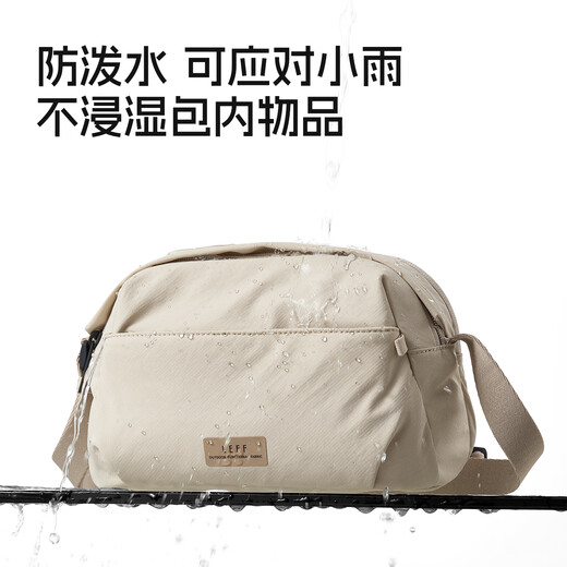 
Lef steamed bun bag 2025 new simple, fashionable, lightweight, large capacity crossbody bag white apricot color