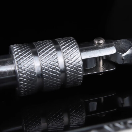 Gorm O-type alloy steel spring buckle GM908 main lock pad buckle outdoor carabiner rock climbing speed descent safety hook lock thread steel lock - red (1 piece)