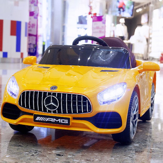 Children's electric car four-wheel drive car for boys and girls with remote control toy car that can sit in a baby stroller. Painted black four-wheel drive + 12V super large + remote control swing + music Bluetooth + leather seat soft wheel