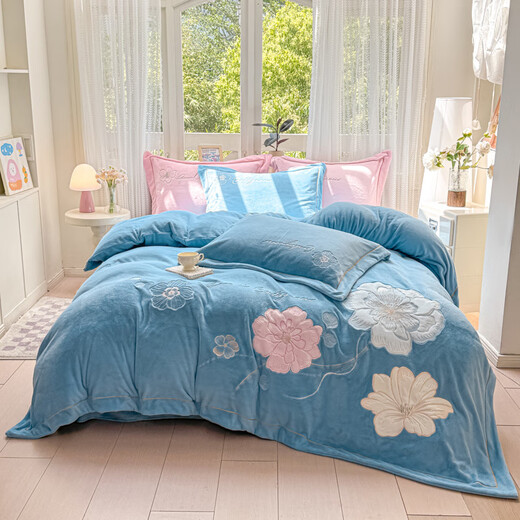 Mercury series home textiles 2025 new solid color embroidered floral milk velvet four-piece set for winter warmth plus velvet double-sided thickening Daisy-baby blue bed sheet style 1.5m four-piece set