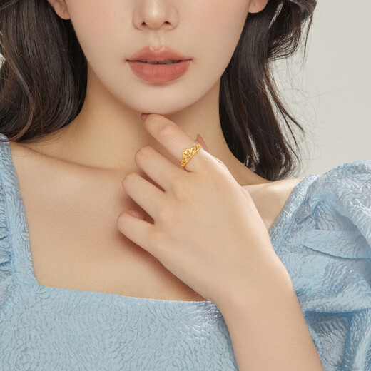 Zhou Shengsheng Gold Ring, Full Gold Love Secret Crown Ring for Women, Birthday Gift 90227R, Priced at 3.15g