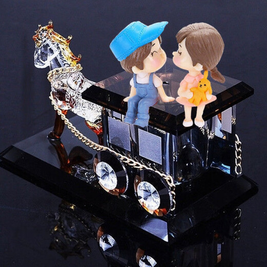 Yuhua Car Ornaments, Car Perfume, New Carriage Ornaments, Complete Collection of Car Center Console Decorations, Blue Horse + Lover (Free Perfume, Anti-Slip Mat)