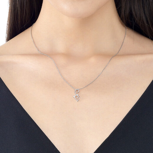 Chow Sang Sang 18K gold diamond kitten pendant without K gold necklace 84806P pricing