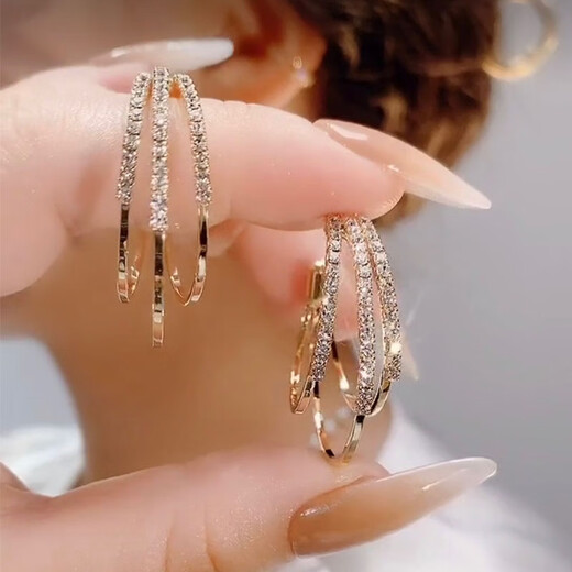 DAVA Outlet Price 18K Gold Three Lives Three Worlds Diamond Earrings High-end Earrings Earrings Earrings Earrings Earrings for Women 251 Three Lives Three Worlds Diamond Earrings