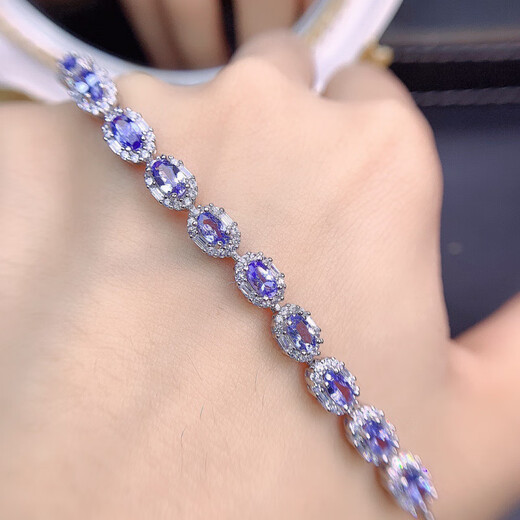 Yixiang natural tanzanite bracelet for women, clean and good color. 925 silver precision inlay supports detection. Natural tanzanite bracelet for women, clean and good color.