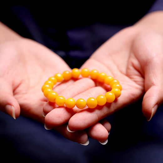 Fat Donglai's same style natural old beeswax bracelets for women, chicken oil topaz amber beads single circle hand beeswax beads 16-17MM 14 pieces