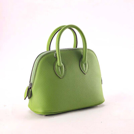 Big-name manufacturer, fashionable and versatile mini shell bag, niche bowling bag, portable crossbody bag, avocado green, large size, length 25*width 10*height 20cm