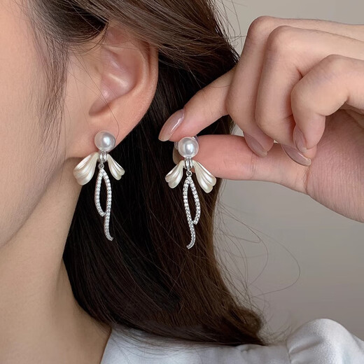 Bai Qixin 925 silver needle bow imitation pearl earrings for women light luxury niche high-end temperament earrings 2025 new earrings bow pearl tassel earrings