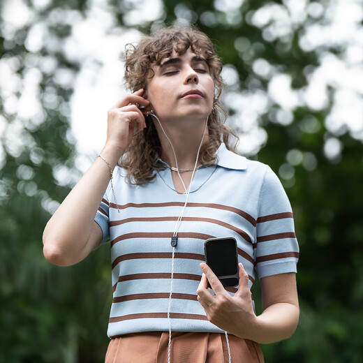 Khadas Tea Pro Ultra Portable Decoder Headphone Amplifier Magnetic Slim Suitable for iPhone and Android Wireless Hi-Fi Audio Amplifier 4.4/3.5mm Gray Tea Pro, C2C