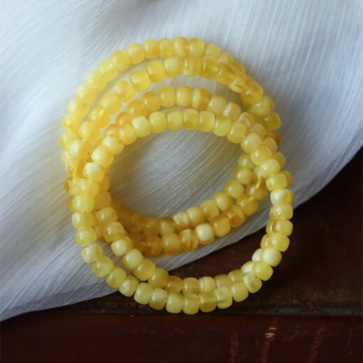 Uozawa special price, natural Russian beeswax old-style bead bracelet, beeswax amber jewelry gift for women, about 7-7.5MM, randomly sent one