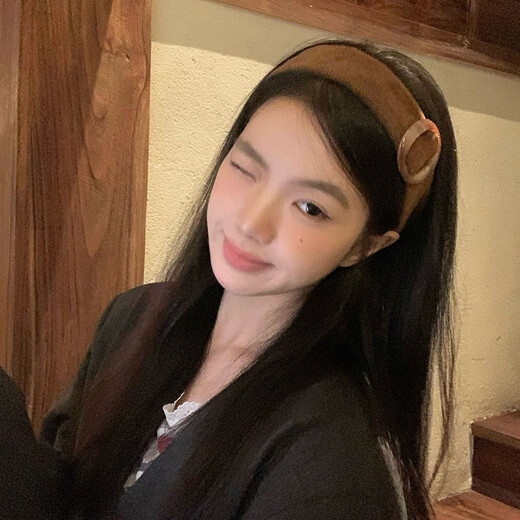 Pei Nanwei autumn and winter coffee color wide-brimmed hair hoop Maillard tortoise shell color ring wide-brimmed retro high skull headband outer hair accessory coffee color button hair hoop 1