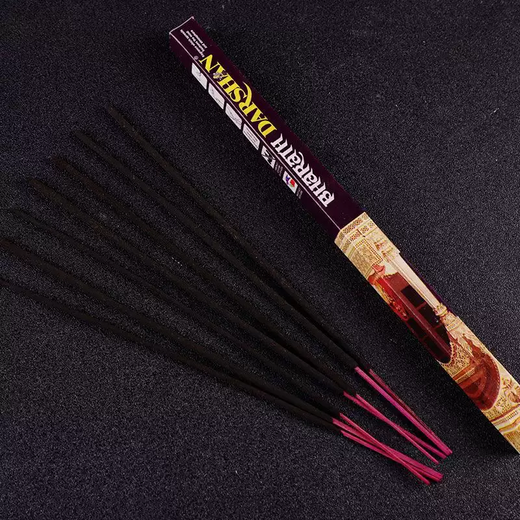 The middle shopkeeper's Indian incense genuine imported old pagoda incense, Dharma incense, incense, incense, Buddha worship incense, a large box of 25 small boxes, a large box of 25 sticks