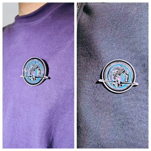 【全网首发】京东典藏礼盒版：空天利剑 中国空军战机图志+“飞龙在天”徽章两用冰箱贴三枚+歼-35空天蓝帽（盒装）  大国重器 央视军事、国防工业、蓝天出版社联合推出 “最美的书”设计师周伟伟倾力打造