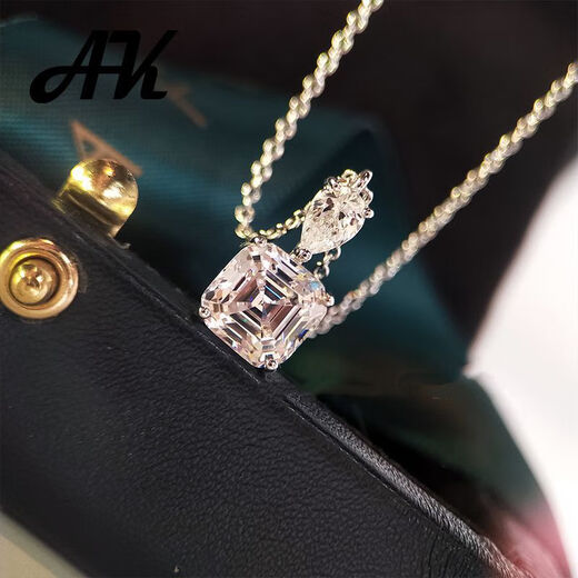 Super flash pt950 platinum princess necklace for women, high-end pear-shaped water drop pendant, 3 carat large square diamond clavicle chain D-E/extreme white 3 carat LC/mirror flawless square diamond necklace + counter packaging