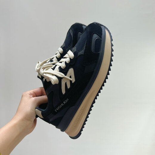 Chaussures féminines authentiques Shougu avec niche rétro haut de gamme Forrest Gump Shoes 2025 Automne à hauteur épaisse de hauteur, chaussures de papa tendance noire z-15926 36
