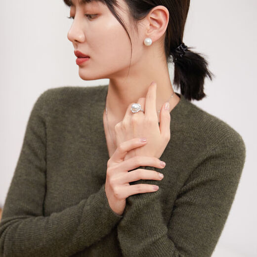 Australian White Pearl Ring Cold Light Extremely Strong Light Natural Seawater South Sea White Pearl 18K Gold Set with Diamonds South Sea Australian White Pearl Diameter 14mm + National Inspection Certificate