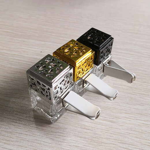 Car air outlet perfume bottle car ornaments air conditioner aromatherapy empty bottle clip car interior accessories creative car accessories rose red lid (air outlet empty bottle)