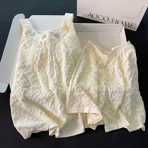 Découvrez également l'été avec un pavé en coton en coton pyjamas pour les femmes avec une graisse plus une taille douce et mignonne de fleurs suspensive