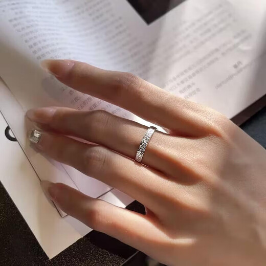 Crushed ice ring index finger ring for men and women, niche light luxury couple ring, female model