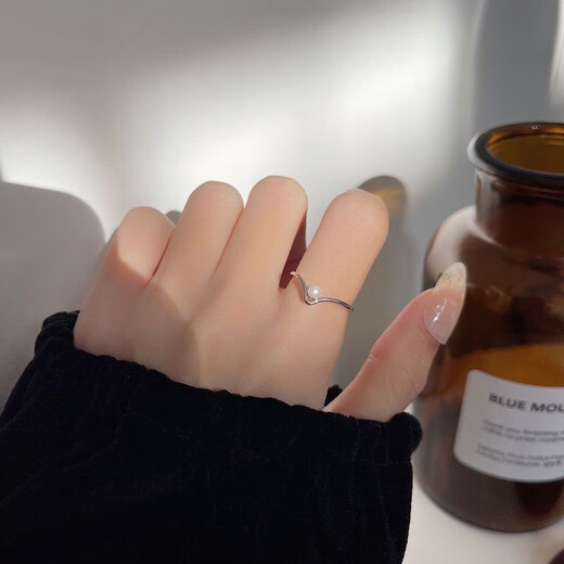 YKINCASL Old Phoenix 9999 sterling silver pearl ring women's style sweet simple niche design index finger ring new thin ring light luxury geometric pearl ring Lao Fengxiang same style gift box