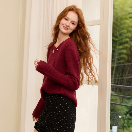 Sancai 2025 new winter design V-neck sweater bright silk sweater pullover loose shoulder casual M Burgundy M 160/84A