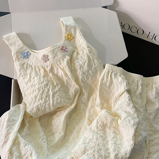 Découvrez également l'été avec un pavé en coton en coton pyjamas pour les femmes avec une graisse plus une taille douce et mignonne de fleurs suspensive